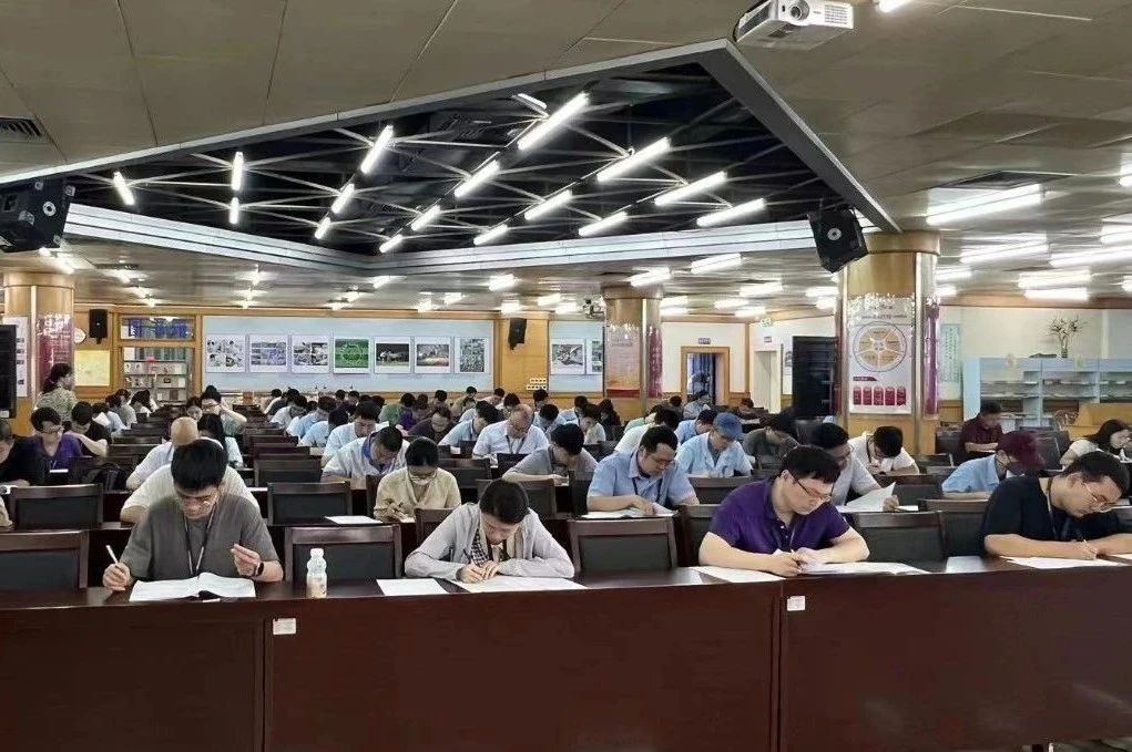 恰是亚星游戏官网正茂时：亚星游戏官网高科“继任者计划”火热进行中