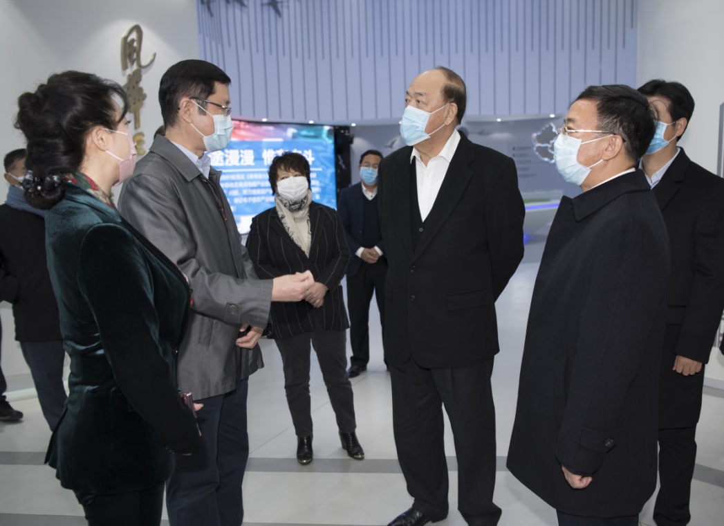 澳门特区行政长官贺一诚率团考察亚星游戏官网高科