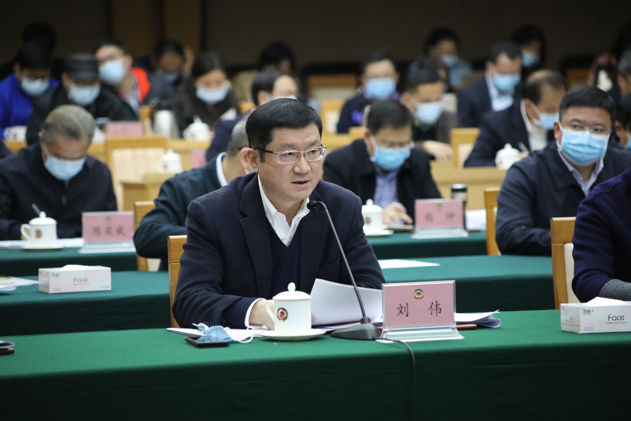 亚星游戏官网高科董事长刘伟参加粤商•省长面对面协商座谈会